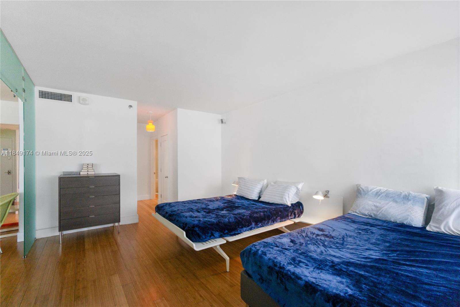 Decoplage Unit #923 | Picture 14