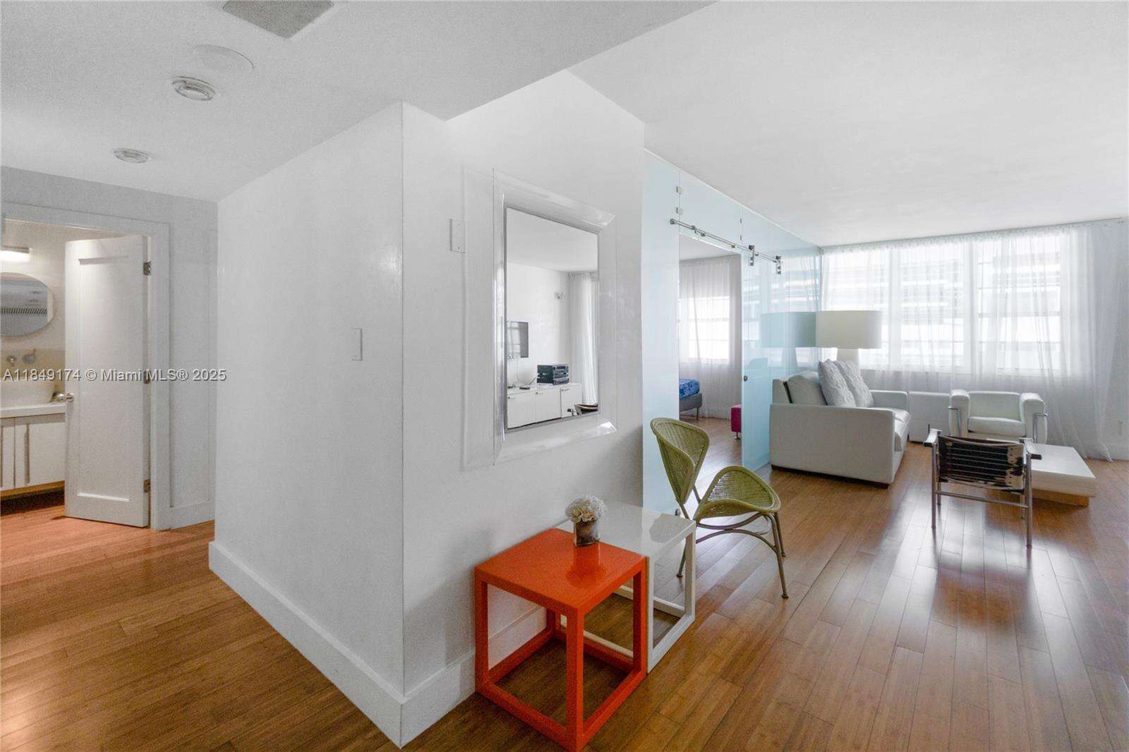 Decoplage Unit #923 | Picture 4