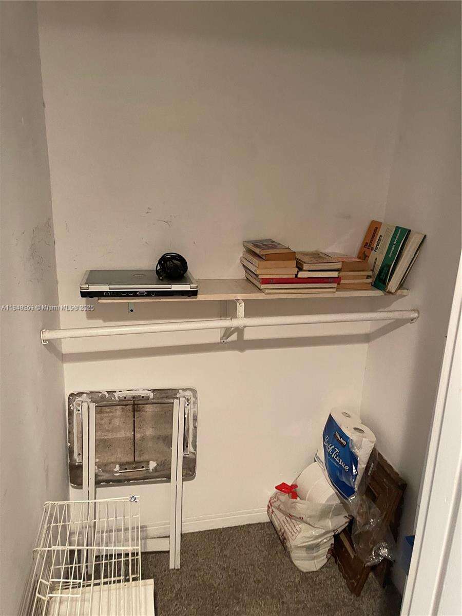 Decoplage Unit #833 | Picture 19