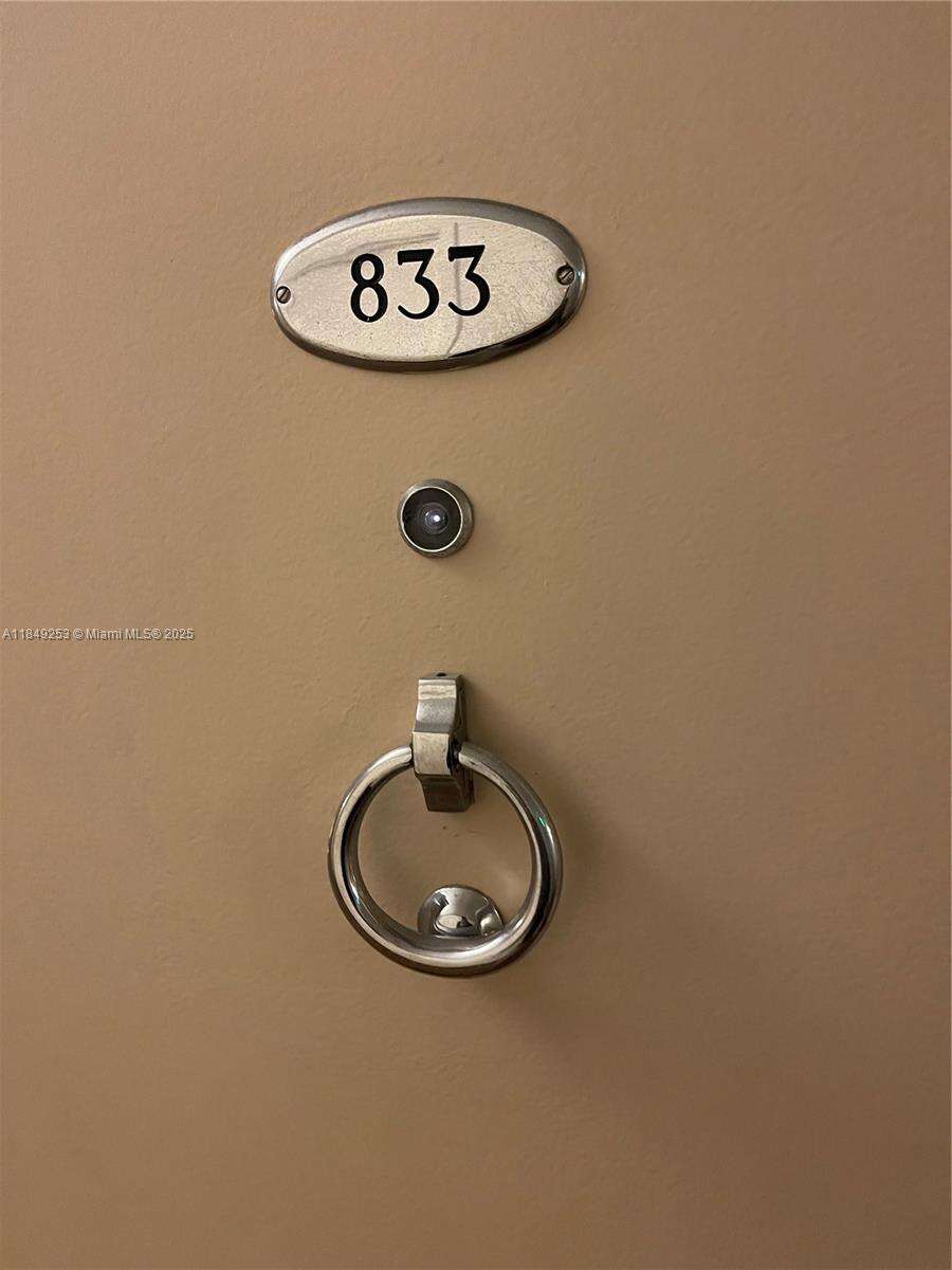 Decoplage Unit #833 | Picture 30