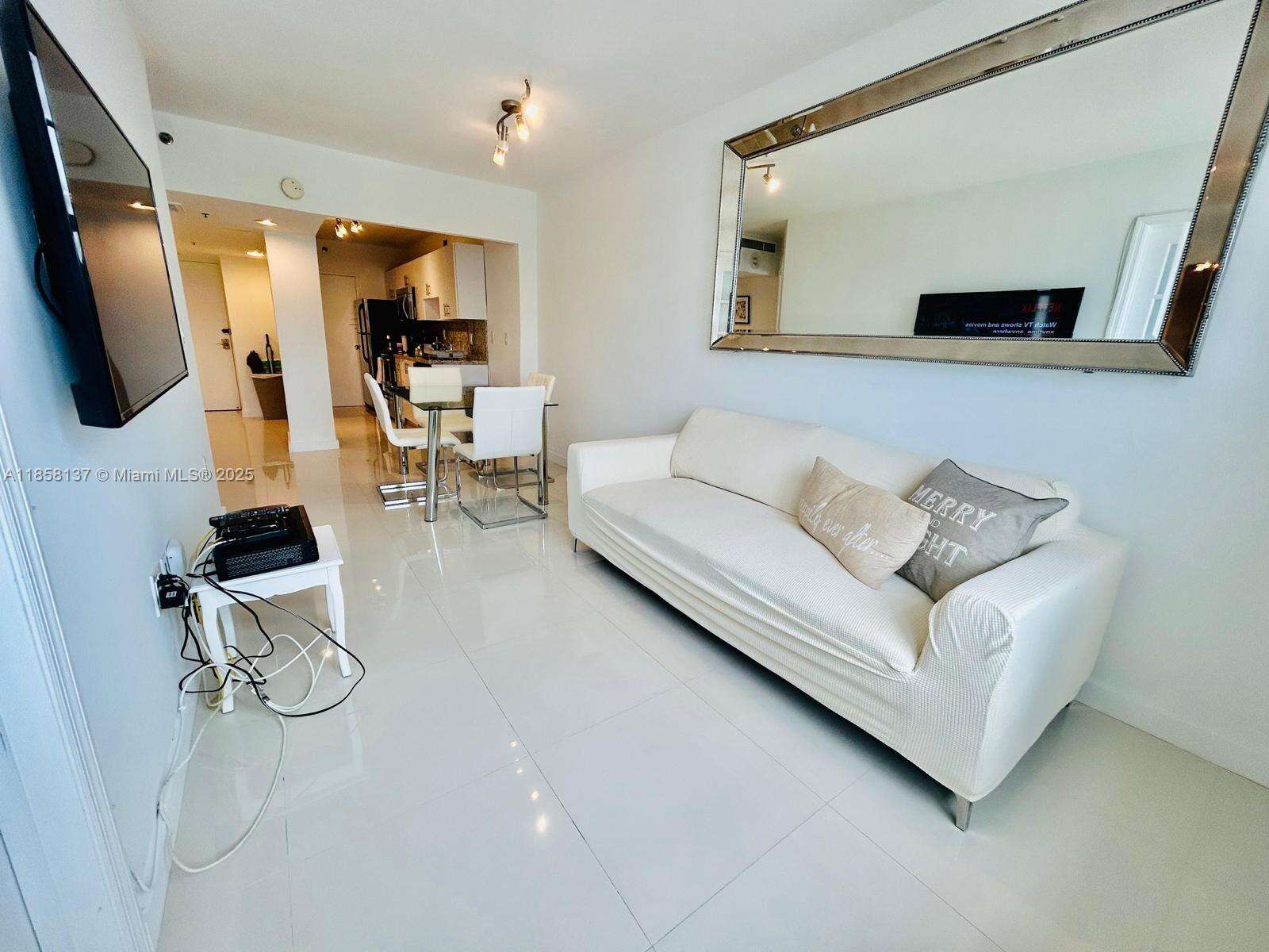 Decoplage South Beach For Rent | Unit #1406