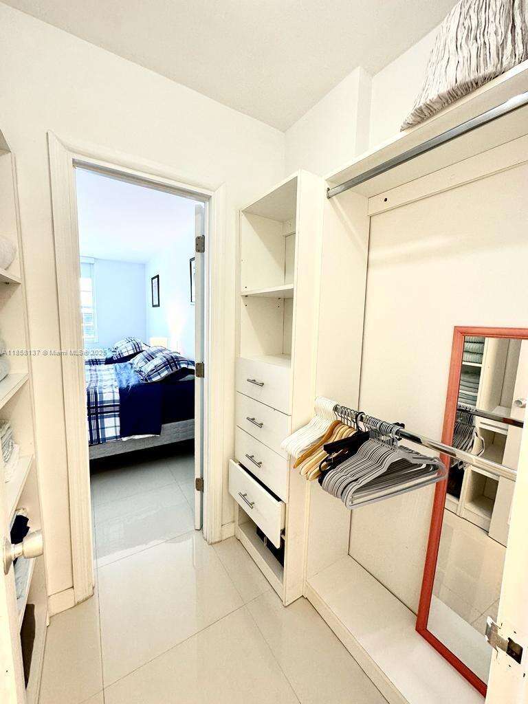 Decoplage Unit #1406 | Picture 13