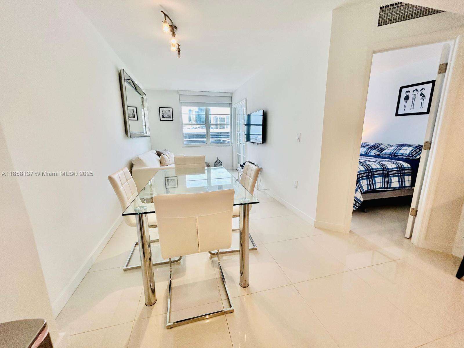 Decoplage Unit #1406 | Picture 3