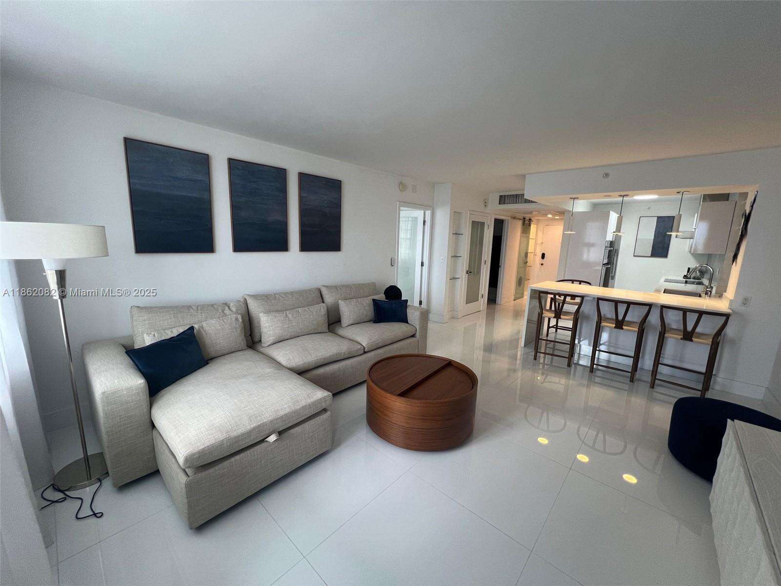 Decoplage Unit #1022 | Picture 2