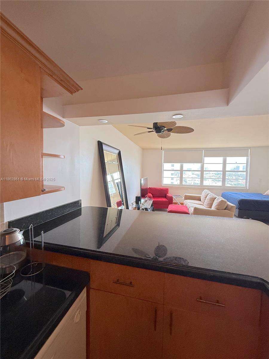 Decoplage Unit #1405 | Picture 8