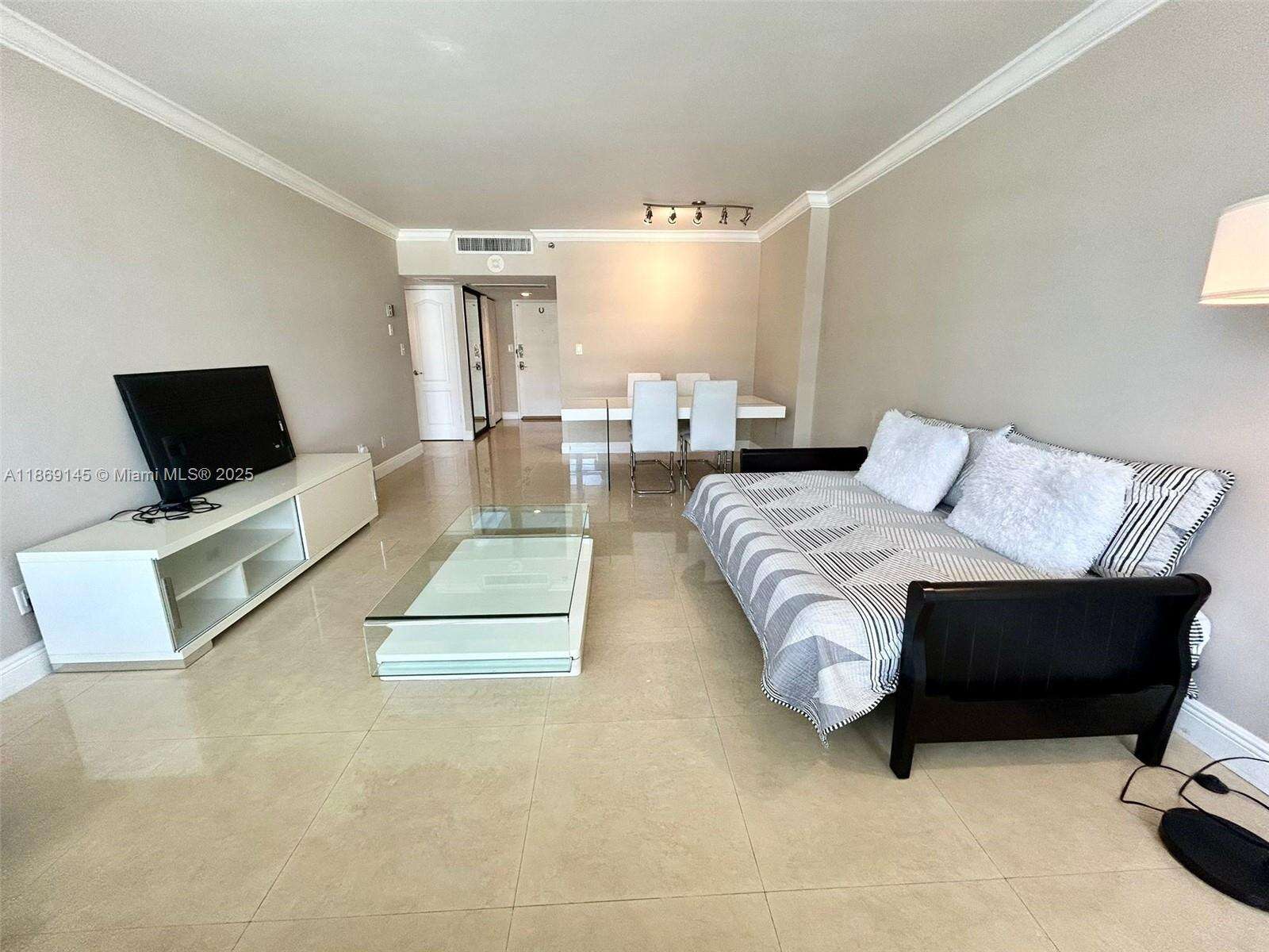 Decoplage South Beach For Rent | Unit #1010