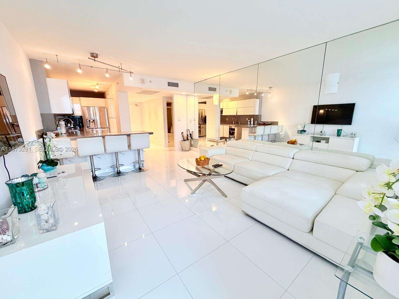 Decoplage Unit #1504 | Picture 2