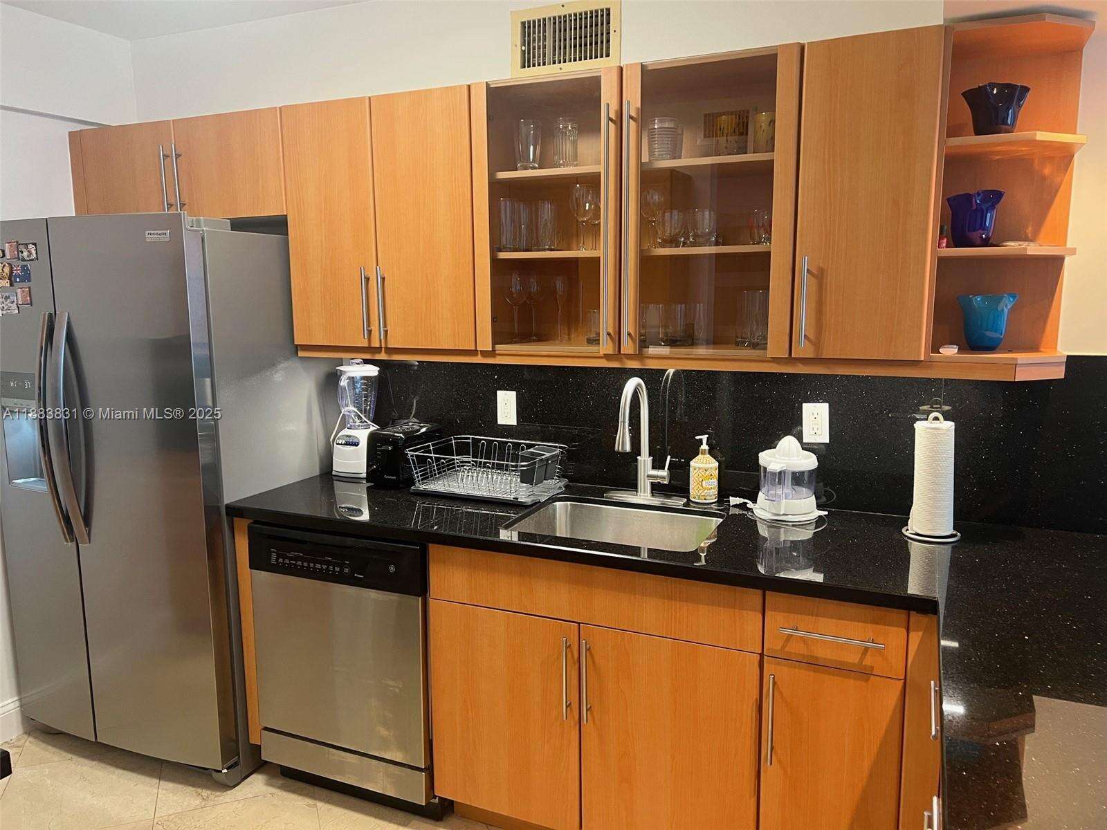 Decoplage Unit #848 | Picture 16