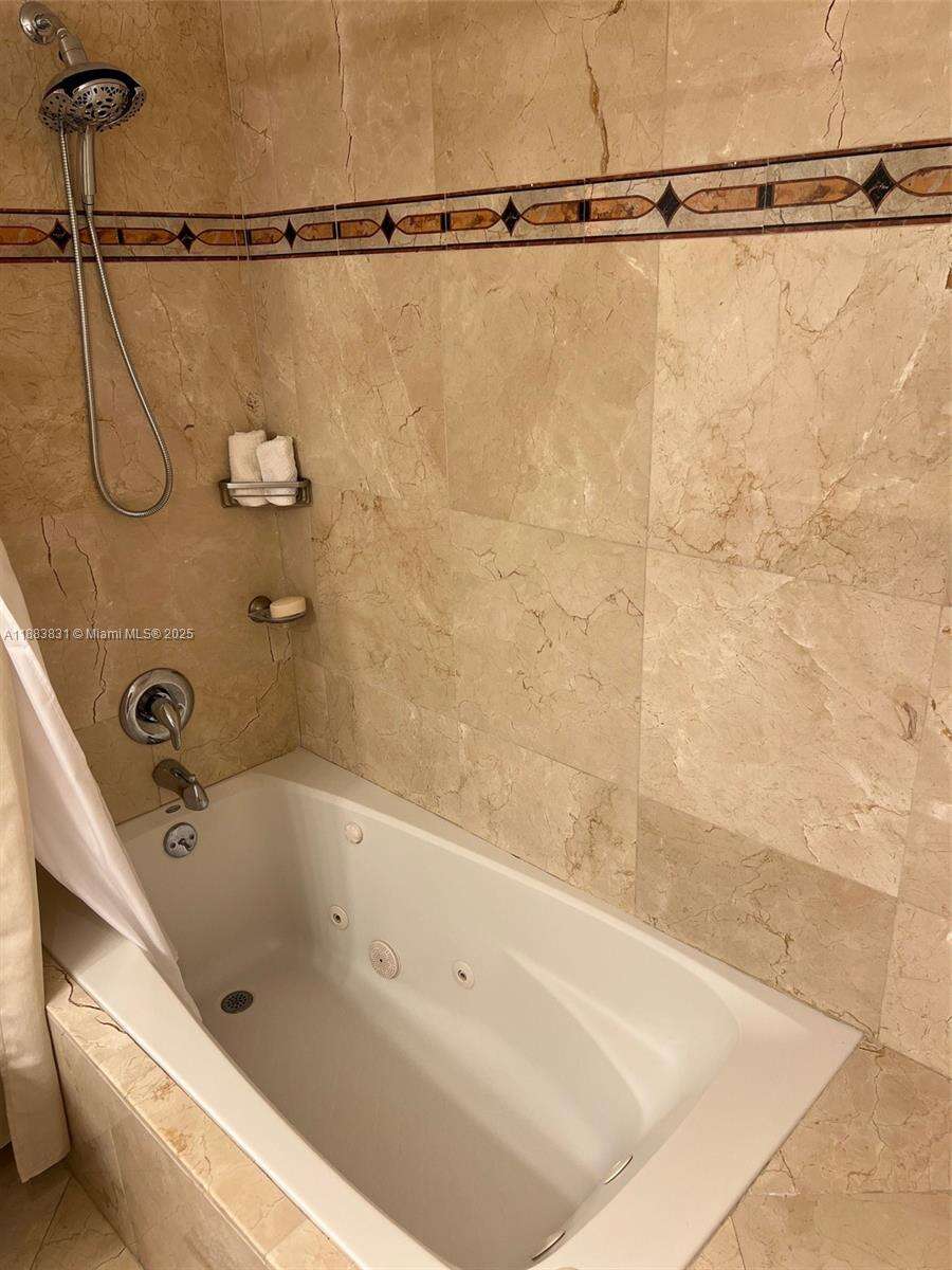 Decoplage Unit #848 | Picture 23