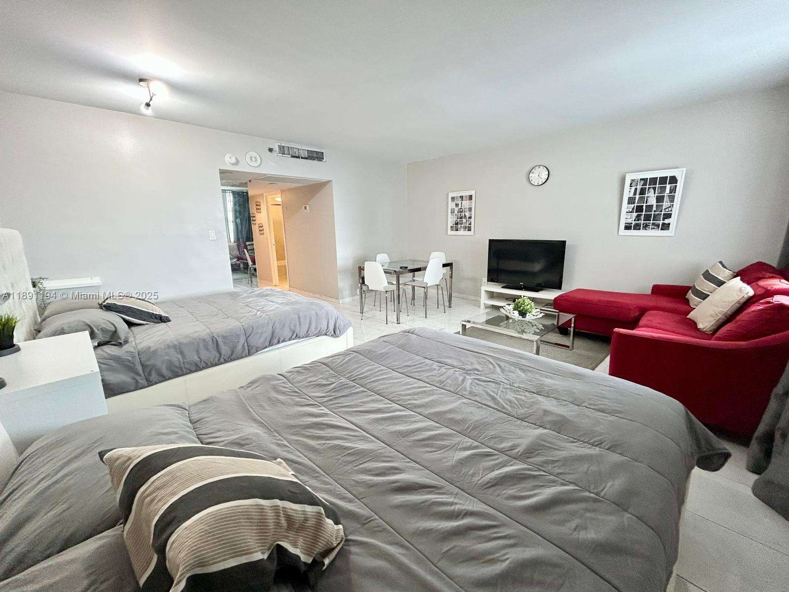 Decoplage Unit #1616 | Picture 2