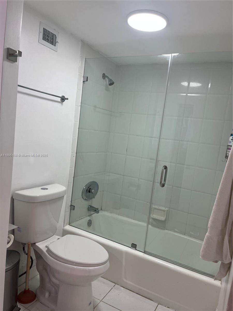 Decoplage Unit #615 | Picture 5