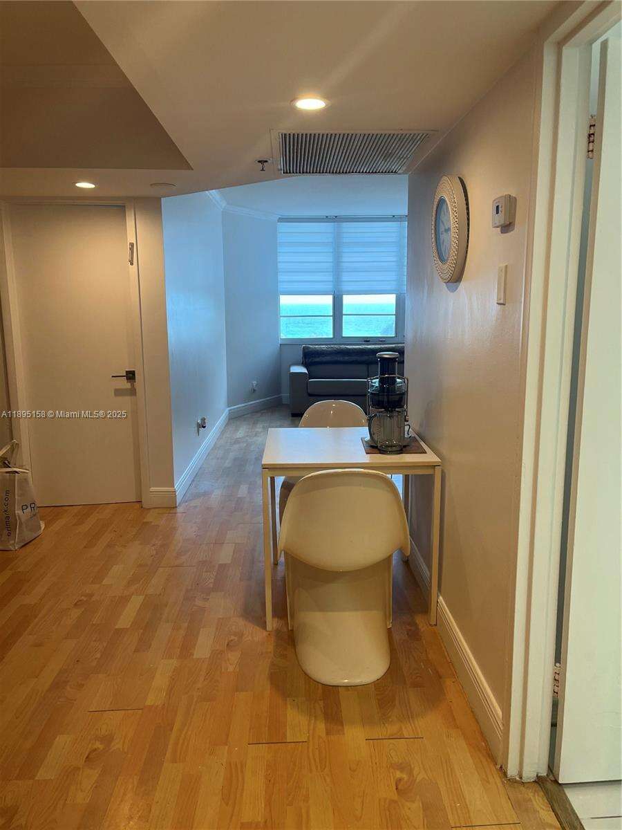 Decoplage Unit #615 | Picture 8