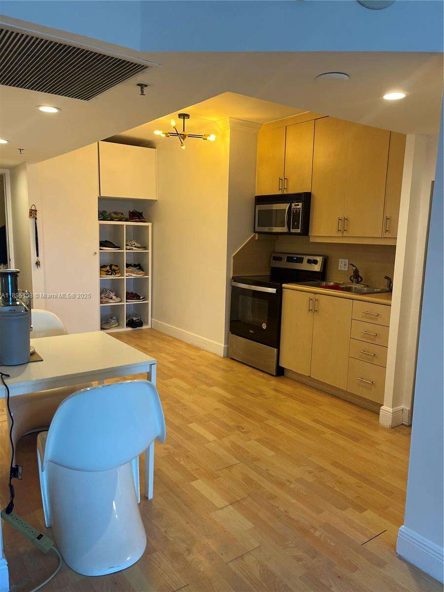 Decoplage Unit #615 | Picture 9