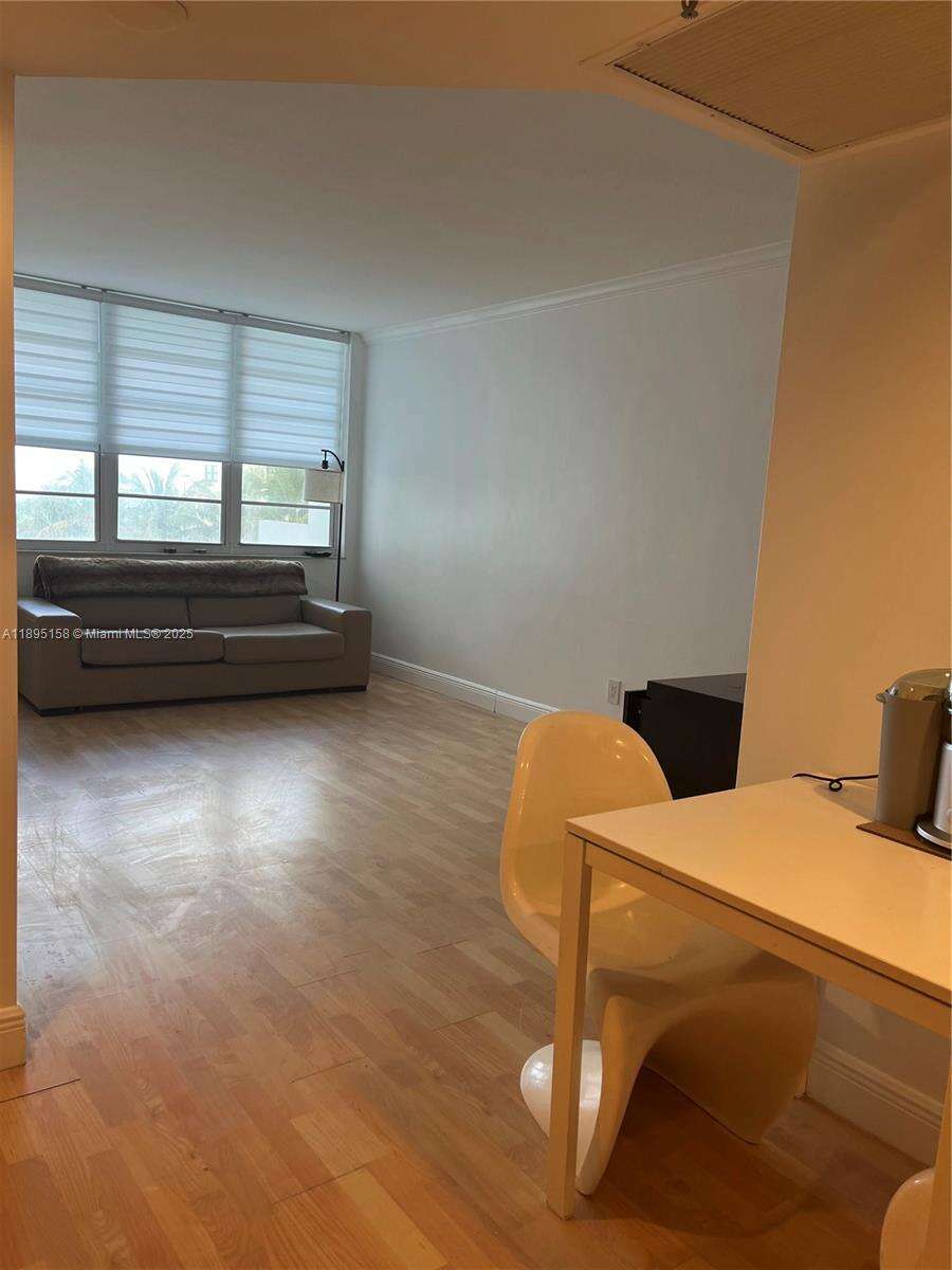 Decoplage Unit #615 | Picture 10