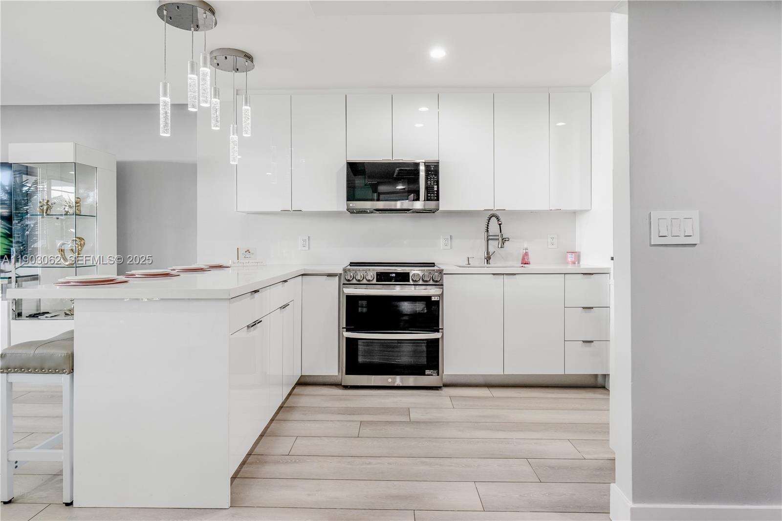 Decoplage Unit #323 | Picture 14