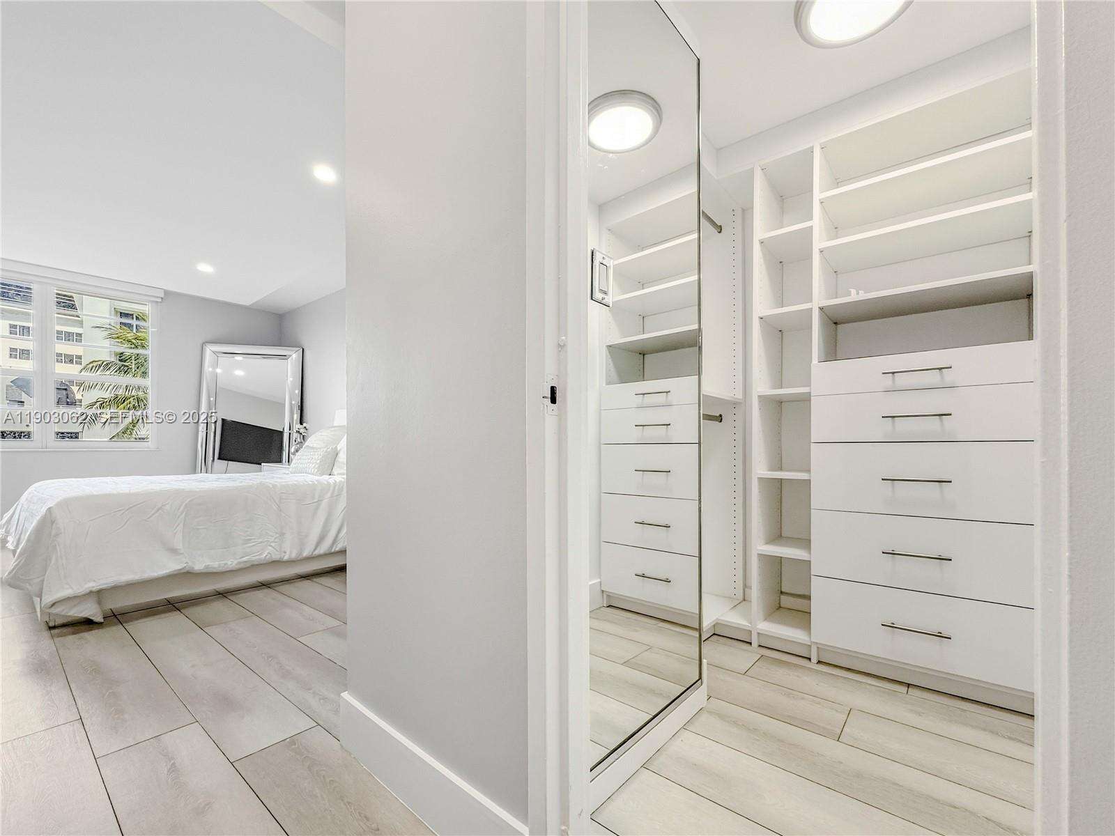 Decoplage Unit #323 | Picture 35