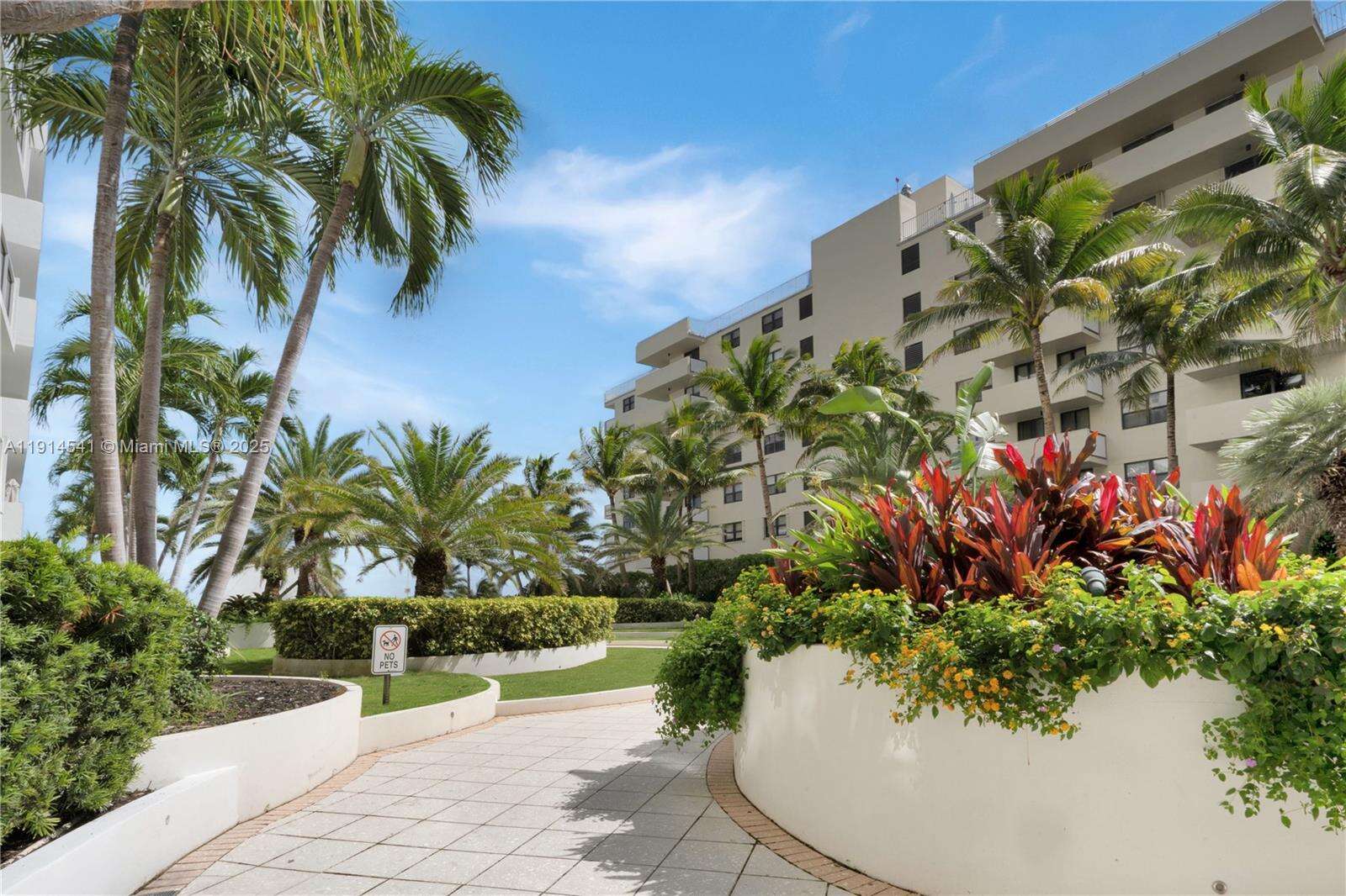 Decoplage South Beach For Rent | Unit #607