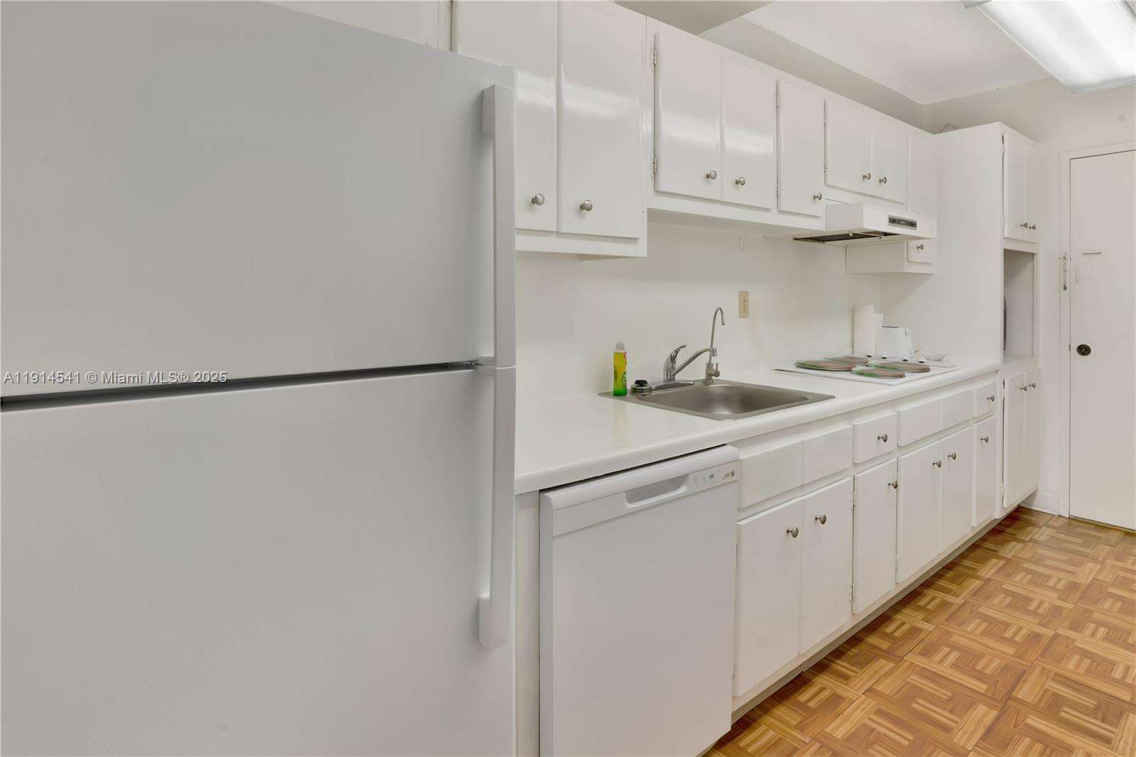 Decoplage Unit #607 | Picture 12