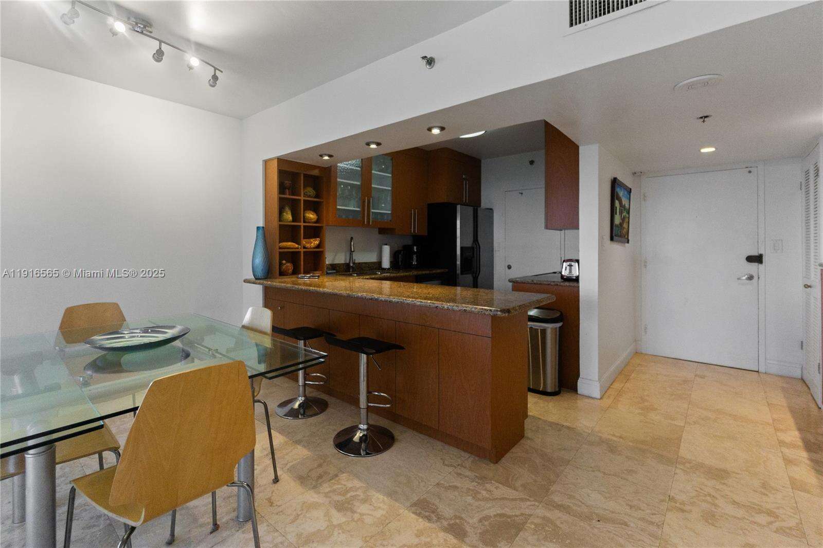 Decoplage Unit #847 | Picture 5