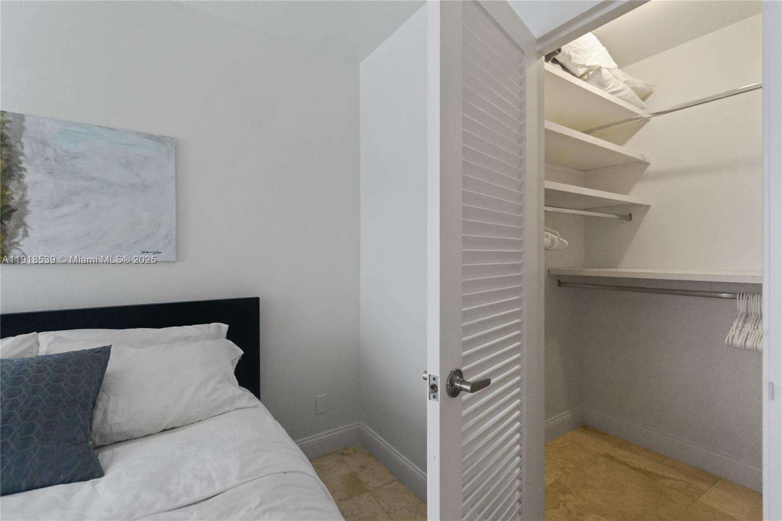 Decoplage Unit #302 | Picture 13