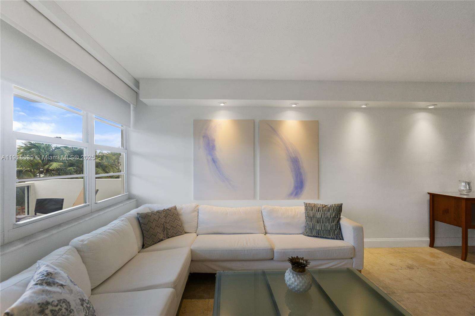 Decoplage Unit #302 | Picture 6