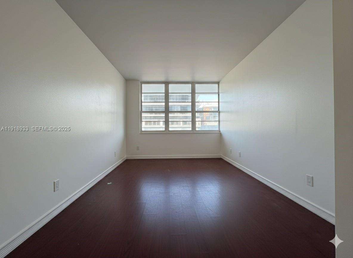 Decoplage Unit #1027 | Picture 11