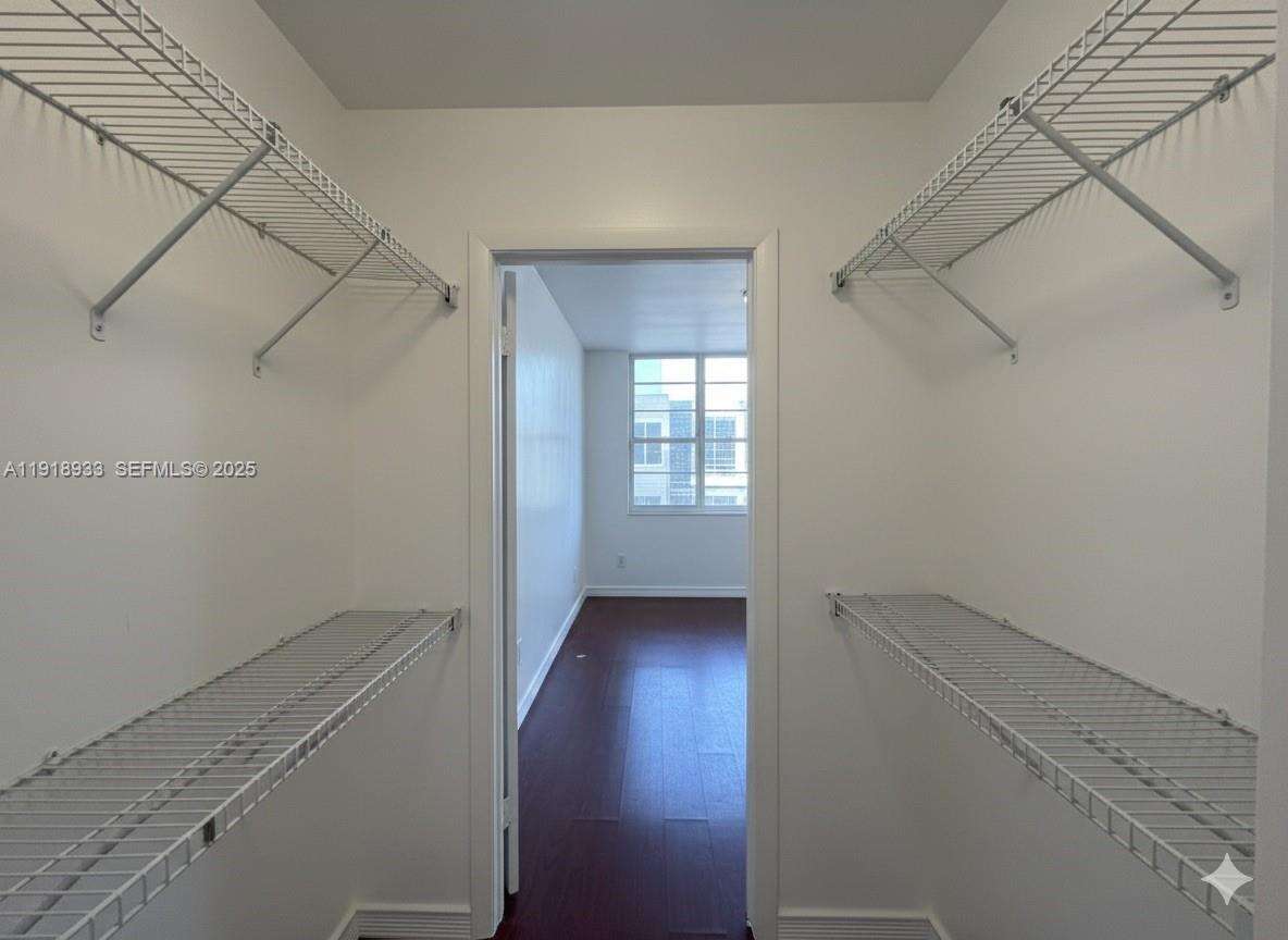 Decoplage Unit #1027 | Picture 13