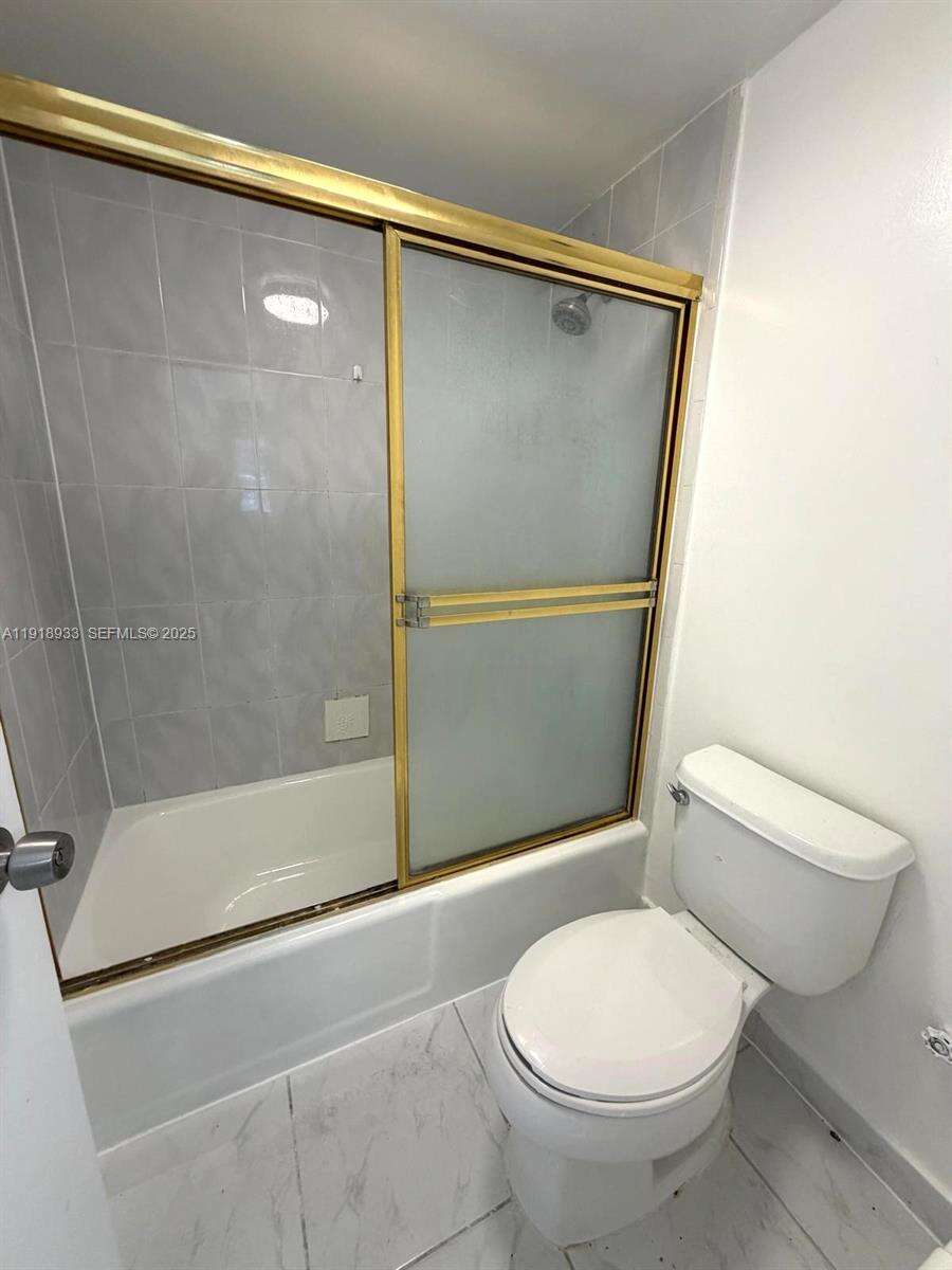 Decoplage Unit #1027 | Picture 15