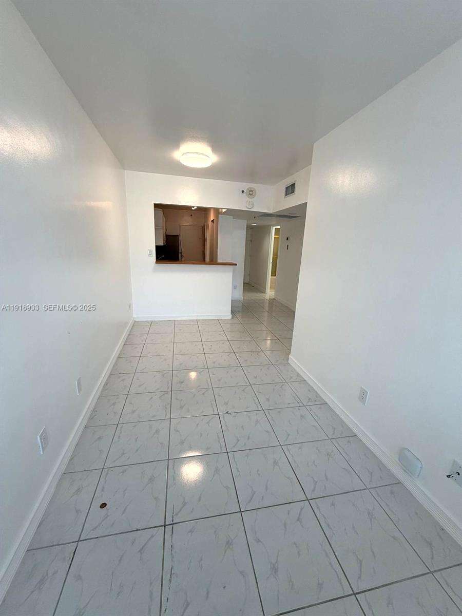 Decoplage Unit #1027 | Picture 4