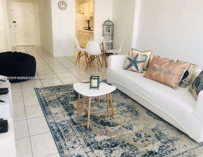 Decoplage South Beach For Rent | Unit #541