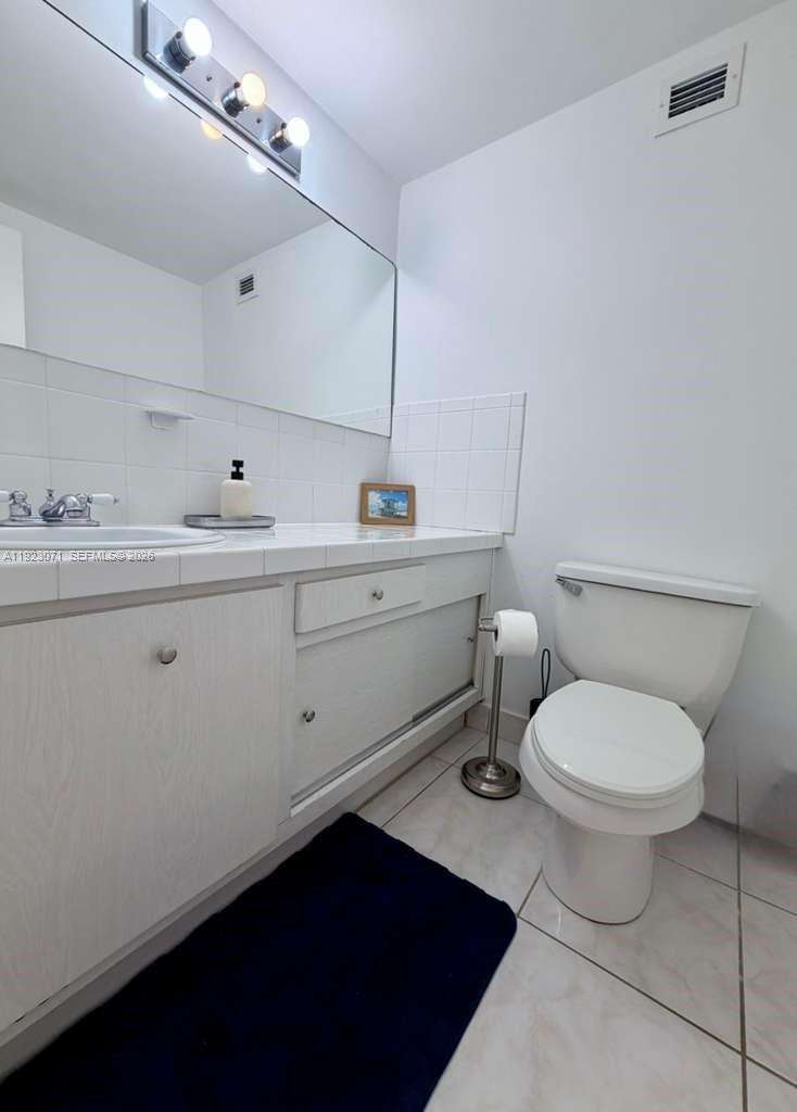 Decoplage Unit #541 | Picture 14