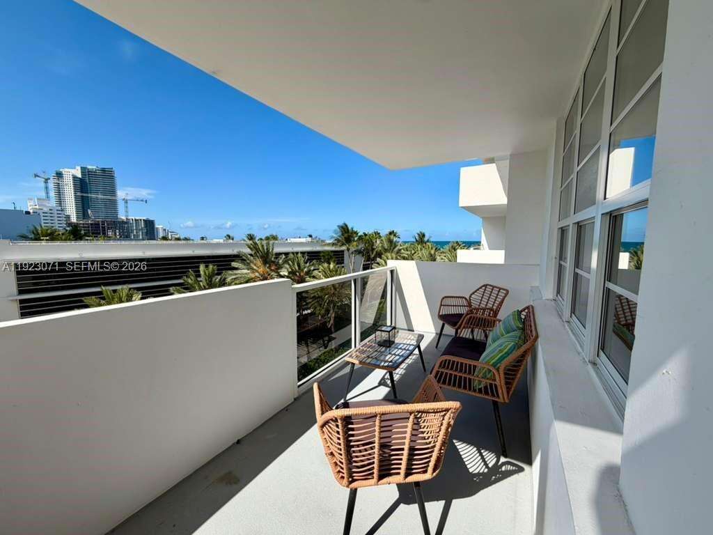 Decoplage Unit #541 | Picture 16