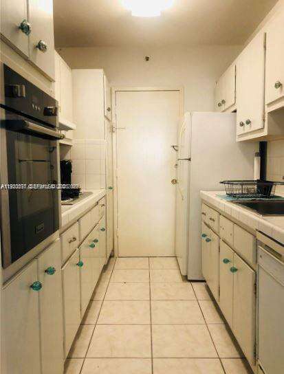 Decoplage Unit #541 | Picture 3