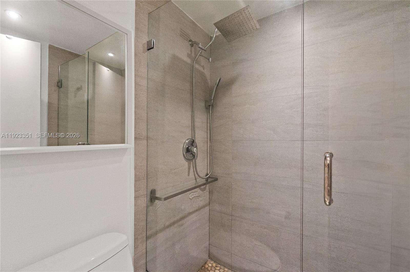 Decoplage Unit #410 | Picture 12