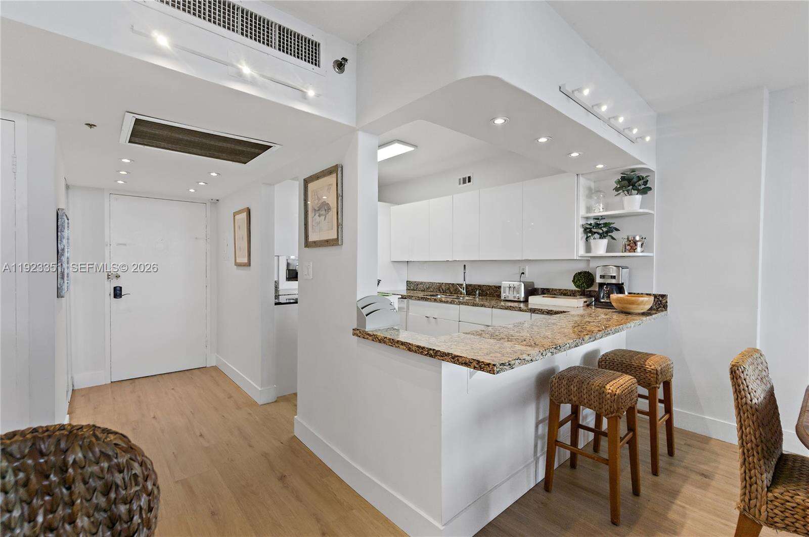 Decoplage Unit #410 | Picture 7