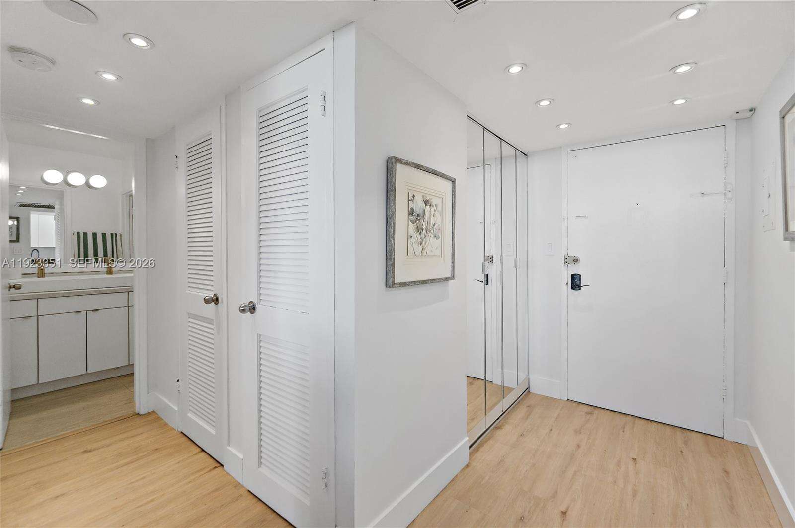 Decoplage Unit #410 | Picture 10