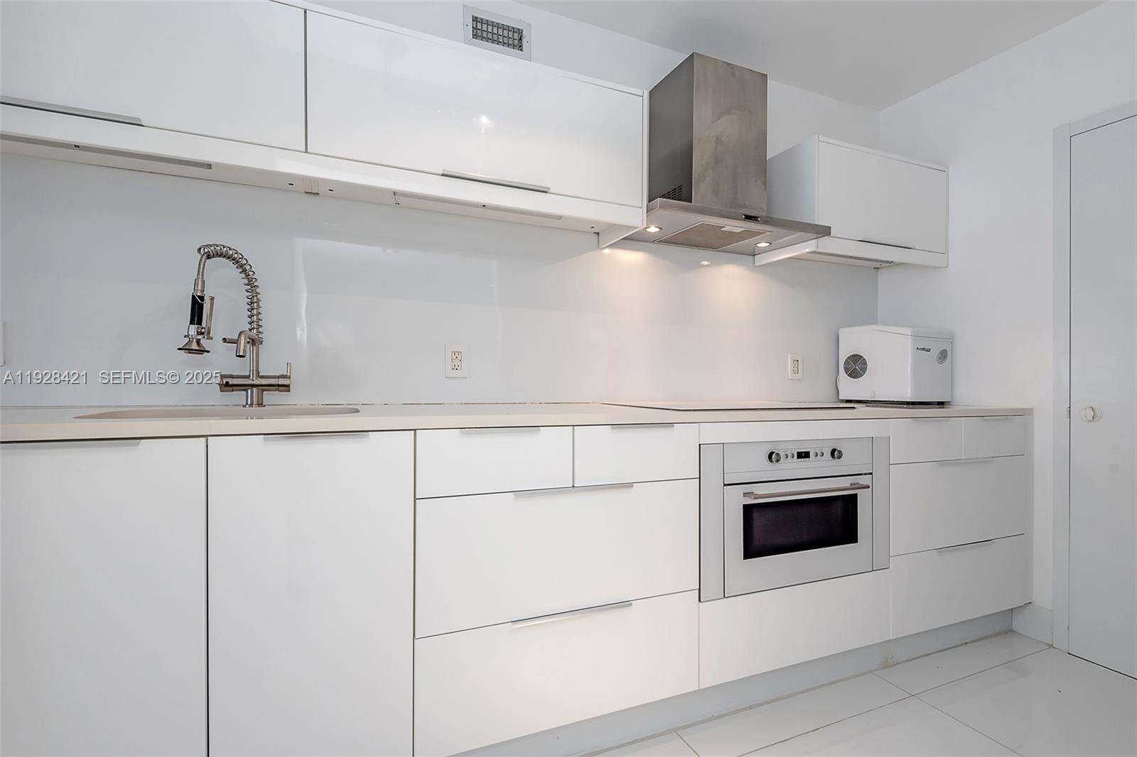 Decoplage Unit #839 | Picture 7