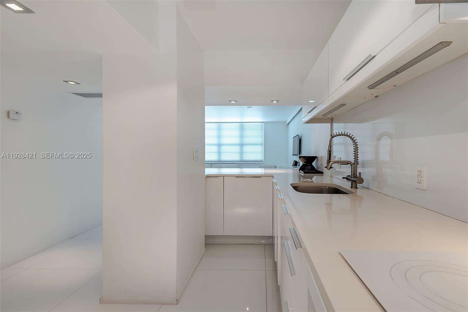 Decoplage Unit #839 | Picture 9