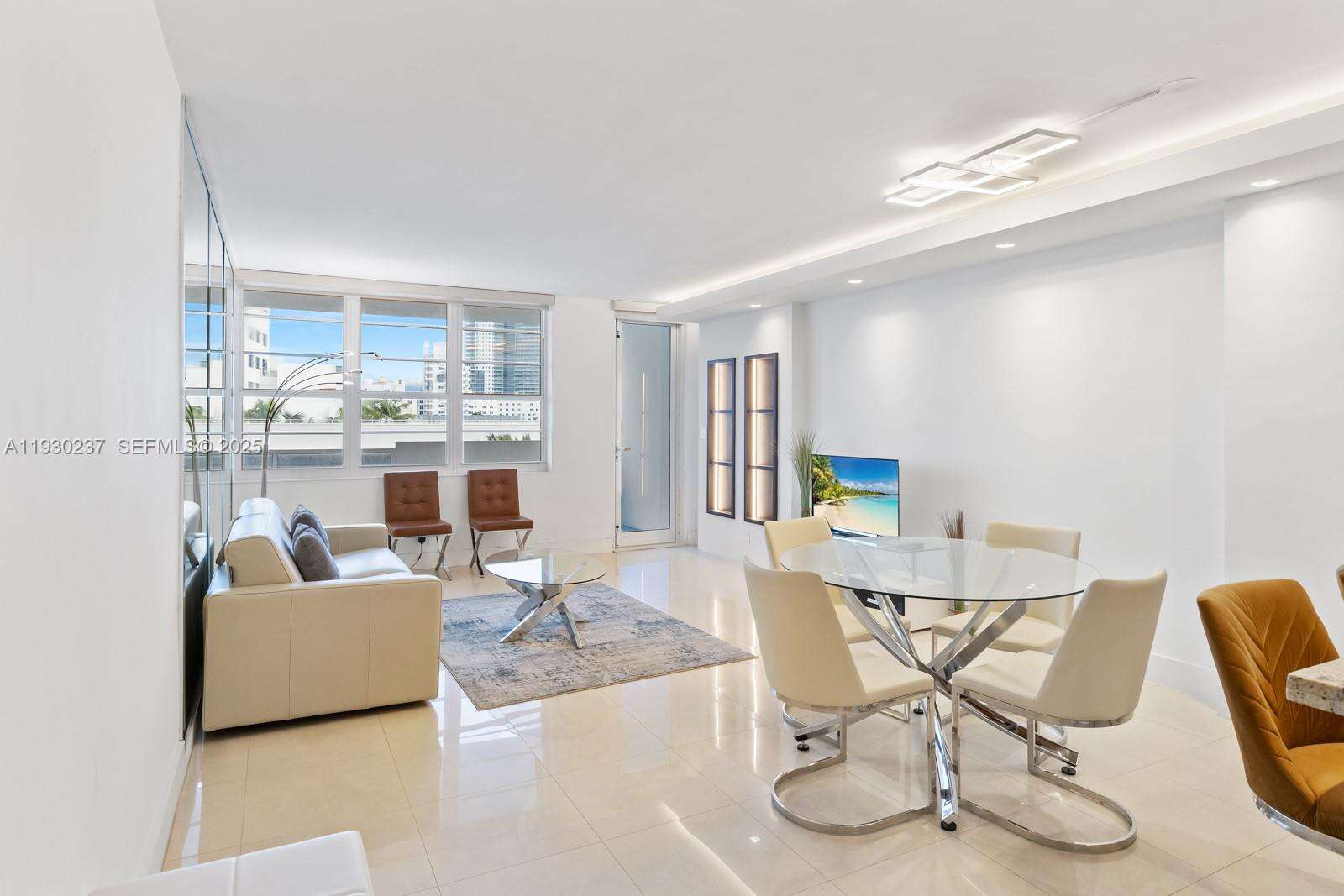 Decoplage South Beach For Rent | Unit #543