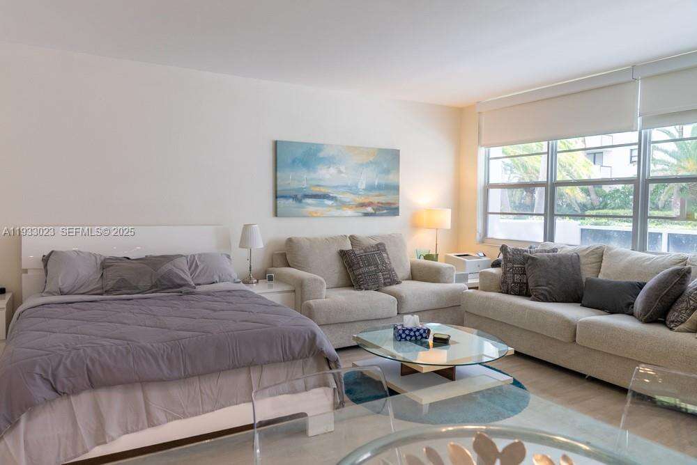 Decoplage Unit #330 | Picture 2