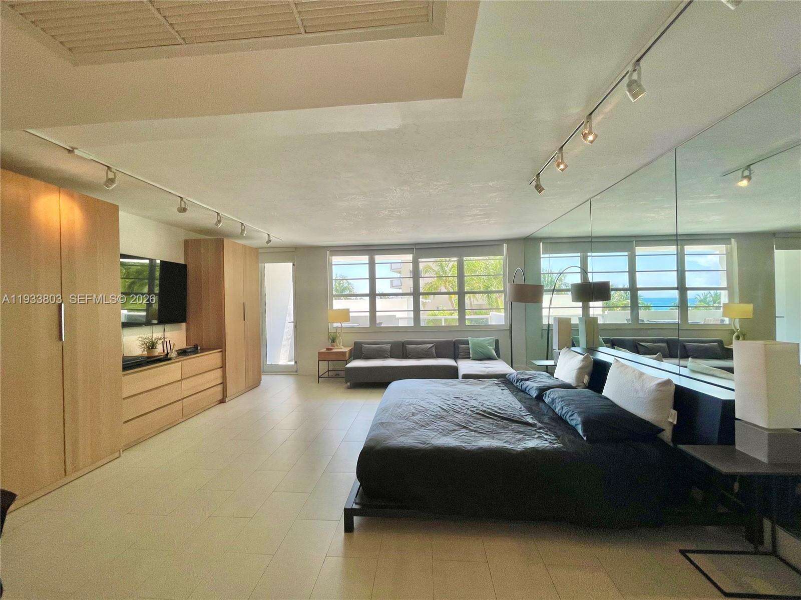 Decoplage Unit #440 | Picture 3