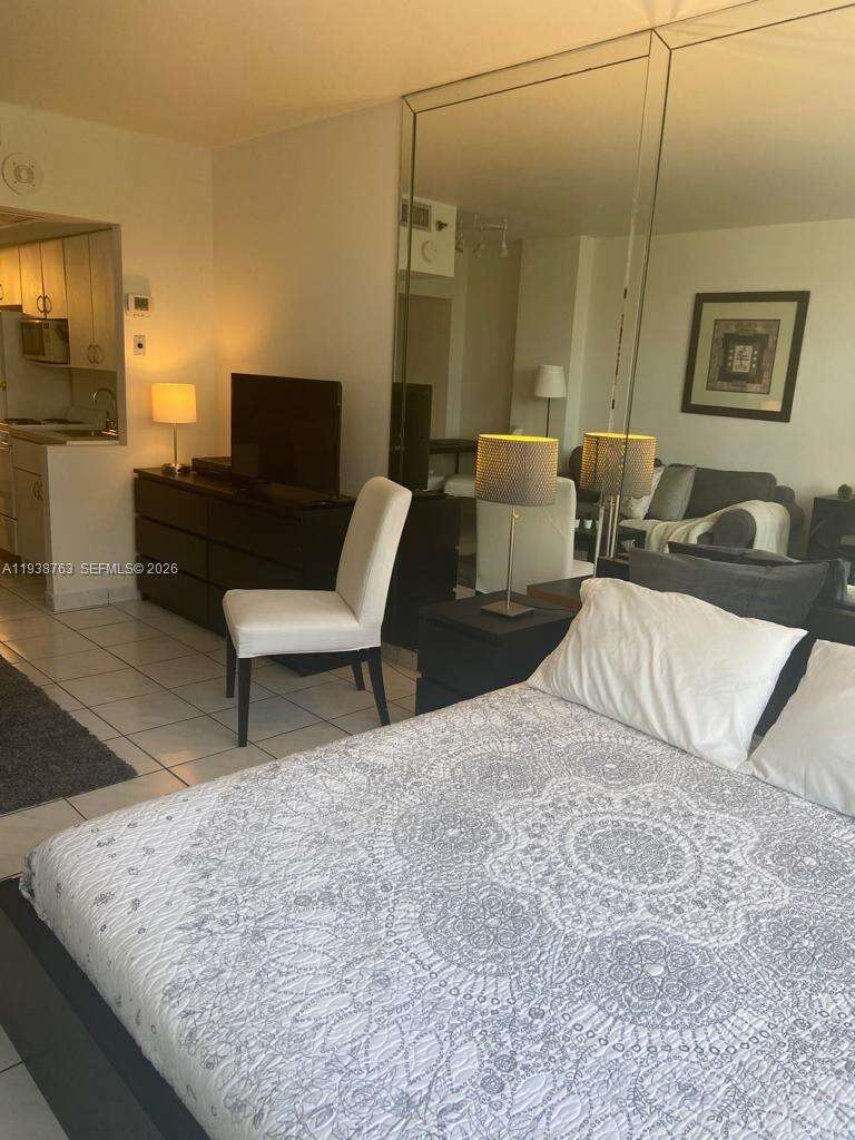 Decoplage Unit #314-A | Picture 2