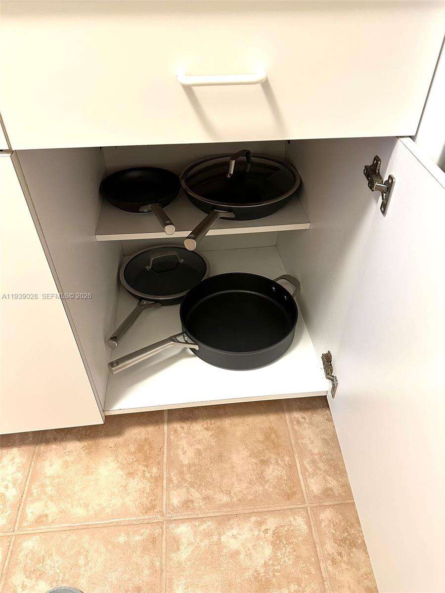 Decoplage Unit #431 | Picture 18