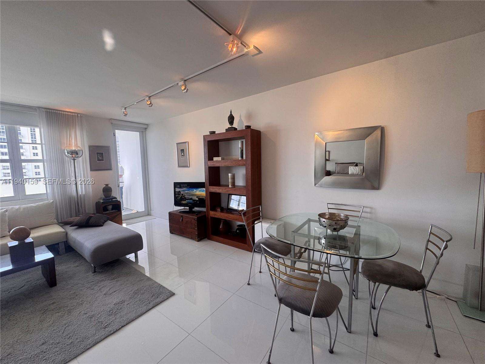 Decoplage Unit #1230 | Picture 9