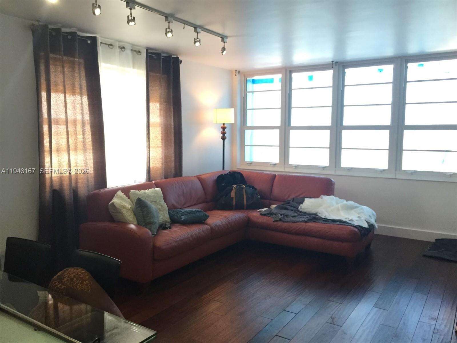 Decoplage Unit #814 | Picture 15