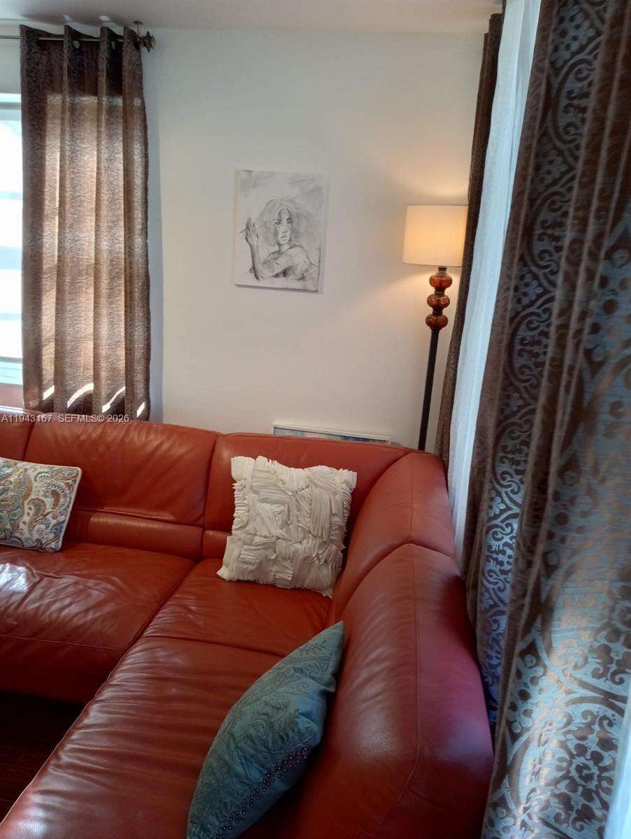 Decoplage Unit #814 | Picture 16