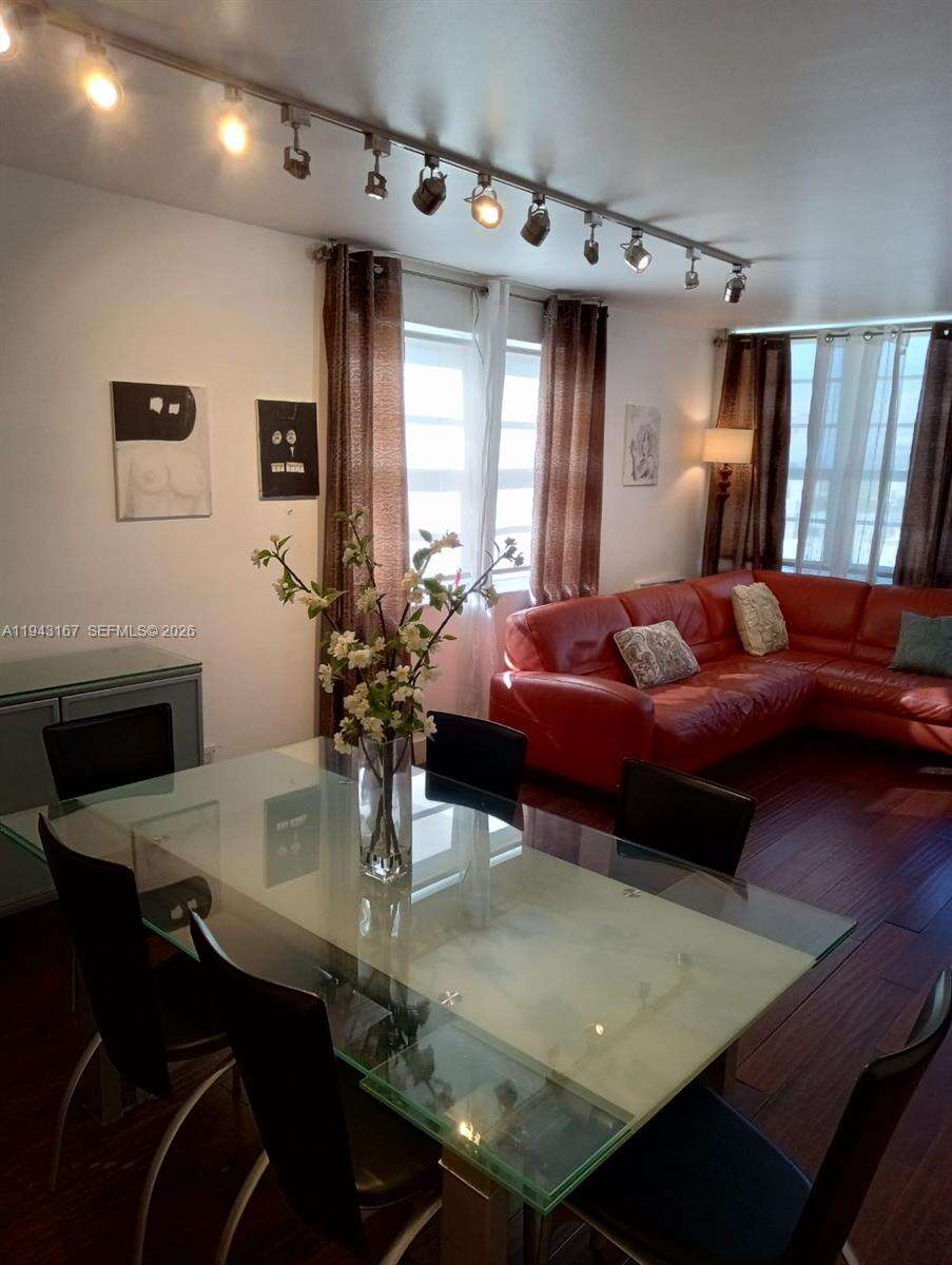 Decoplage Unit #814 | Picture 17