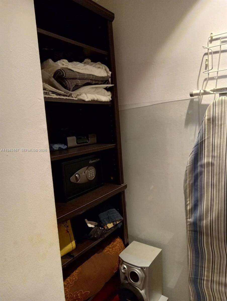 Decoplage Unit #814 | Picture 19