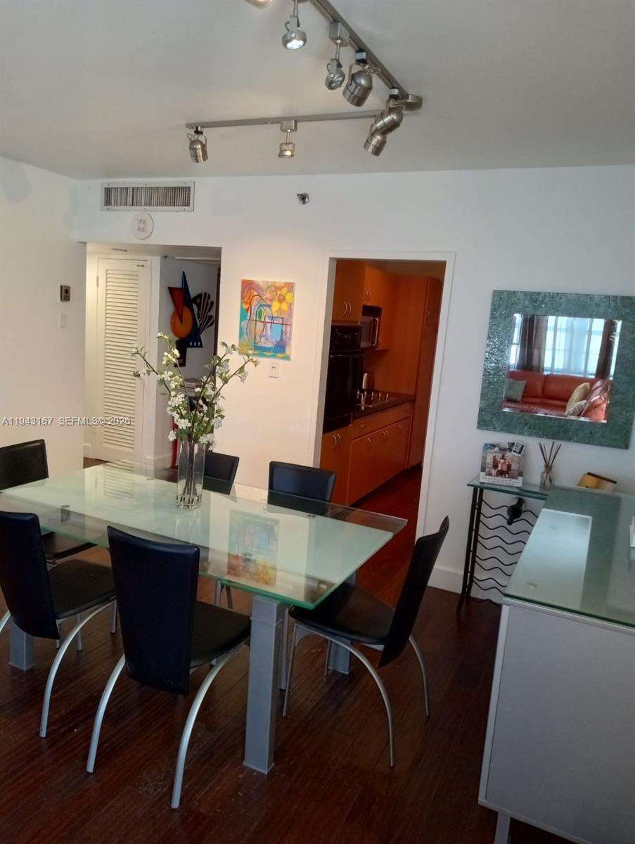 Decoplage Unit #814 | Picture 23