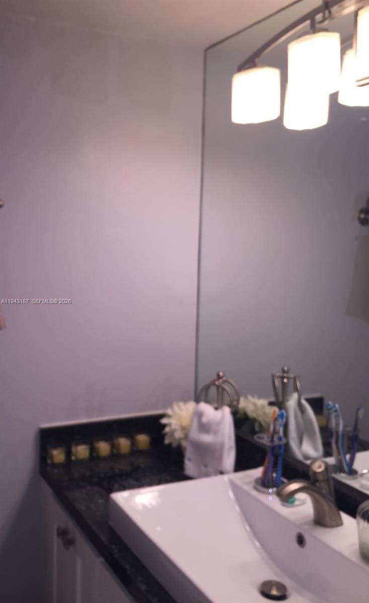 Decoplage Unit #814 | Picture 6